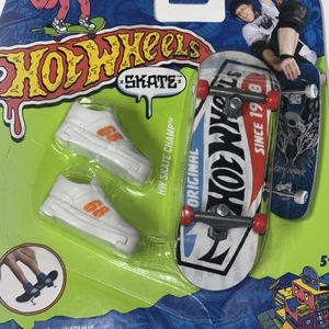 Hot Wheels SKATE Champ Tony Hawk Fingerboard w/ Shoes HW Logo Skateboard Mattel - Picture 1 of 3