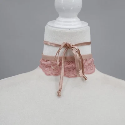 Colar Gargantilha Feminina Free People x HAH All Choked Up Dusty Rose Pequena Fada - Imagem 1 de 4