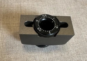 Contador de peso tocadiscos Hitachi HT-40S para brazo tonal. Gris. - Imagen 1 de 7