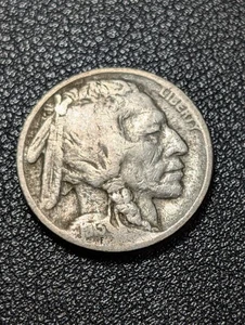 1913 Type 2 Buffalo Nickel - Ships Free! - Picture 1 of 2