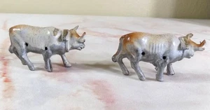 Cast Lead Vintage Cows set of 2 - Picture 1 of 4