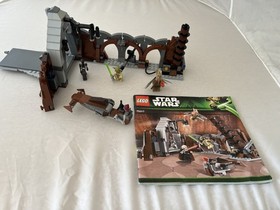 LEGO Star Wars: Duel on Geonosis (75017) NO DOOKU MINIFIG