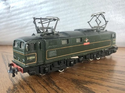 Trix EM1 Bo-Bo F105G Electric Locomotive BR Green TRITON 25056 - OO Gauge 3-Rail - Image 1 of 4