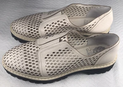 Zapatillas Vince Camuto Mritsa Cuero Perforado Sin Cordones Derby Oxford Marfil Talla 8 Foto 1 de 4