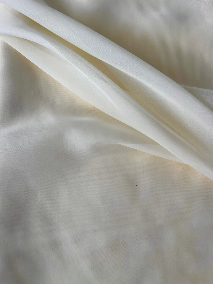 Tela extra ancha de gasa de poliéster (118”) de 5 yardas - transparente por yarda Foto 1 de 1