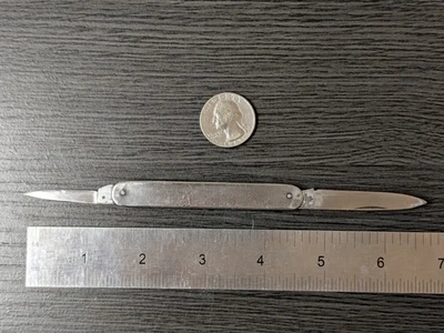 Vintage Lloyd 2 Blade Metal Pocketknife - Image 1 of 4