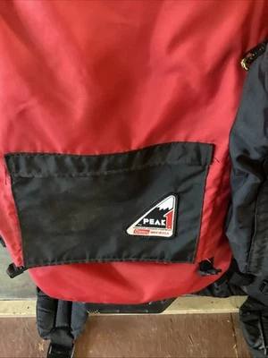 Mochila Peak One Coleman vermelha (2) - Imagem 1 de 4