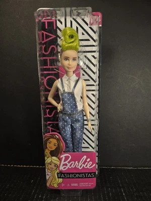 Barbie Fashionistas Muñeca #124 Mono Mohawk Cabello Verde Lados Afeitado FXL157 NUEVO EN CAJA Foto 1 de 4