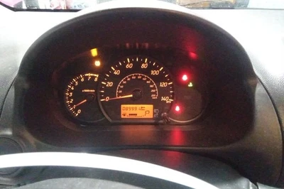 Mirage OE 2015 velocímetro medidor clúster 89 k millas Mitsubishi Foto 1 de 4