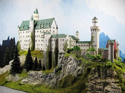 DIORAMA - SCHLOSS   " SCHLOSS NEUSCHWANSTEIN "   - Bild 1 von 4