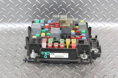 03-07 Hummer H2 6.0L Gasoline Electronic Engine Power Fuse Relay Box OEM Factory Foto 1 de 4