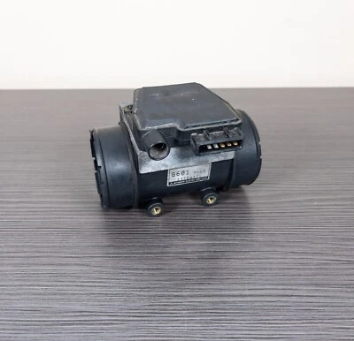 89-94 Mazda B2600i B2200 MPV Air Flow Meter Sensor MAF AFM E5T50371 G601 - Image 1 of 4