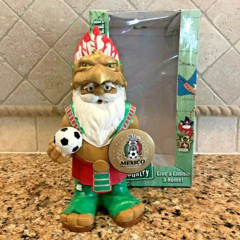 2011 MEXICO Federacion Mexicana de Futbol AC Gnome Statue ~ Not a bobblehead Cover