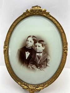 Victorian brothers Gold scroll frame oval Vintage tin type photo matted glass - Picture 1 of 11