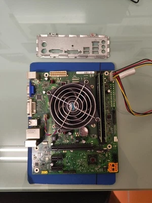 Lotto scheda madre Fujitsu D3230 A13 GS2 + CPU Intel i3 4160 + 8GB RAM DDR3 - Immagine 1 di 3