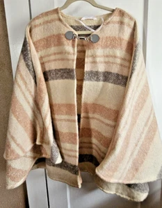 NUEVO CON ETIQUETAS LC Lauren Conrad Rubor Neutro Estilo Poncho Capa Talla O/S - Imagen 1 de 9