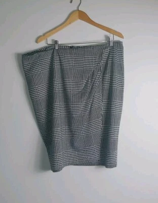 Lane Bryant Houndstooth Faux Wrap Pencil Skirt Size 22 - Image 1 of 3