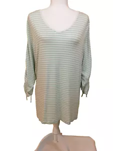 Top Christopher & Banks con scollo a V e maniche increspate nuovo con etichette - bianco/verde a righe, taglia XL - Foto 1 di 9