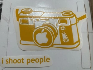 The Decal Guru 1647-MAC-13P-SY I sh@@t people decalcomania fotocamera giallo 10x6 - Foto 1 di 2