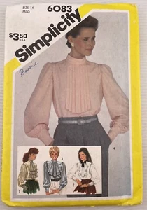 1980er GRÖSSE 10 BRUSTUMFANG 32,5 SIMPLICITY 6083 PULLOVER BLUSE MIT JABOT-STIL Gr. 14 - Bild 1 von 3