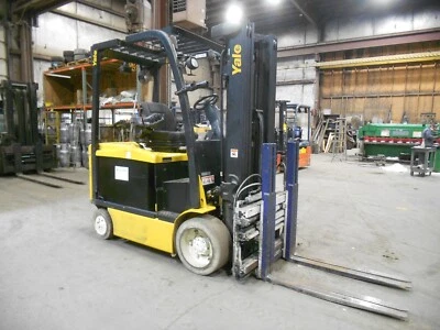 Carretilla elevadora Yale ERC065, 6500# 2019 con cojín y cansado con 3 etapas y doble accesorio individual Foto 1 de 4