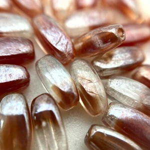 Vintage 1970's Fire Brick Red & Clear Czech Glass Oval Beads (4x8mm) (RCG103) - Imagen 1 de 10