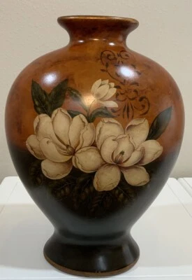 Jarrón de colección ovalado de cerámica magnolia floral botánico verde marrón crema 12” X 9” X 6” Foto 1 de 4