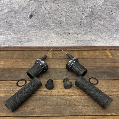 Juego de empuñaduras de bicicleta Trek VW SRAM ESP 500-71 empuñaduras de cambio 3x7 Jetta Bike Foto 1 de 4