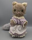 Vintage Eden Toys Tabitha Twitchit Pluszowy kot, fioletowa sukienka, Beatrix Potter, wysokość 12 cali
