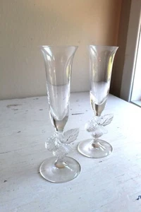 Set 2 Flutes Blown Clear Glass Raspberry Motif Cordial Aperatif Schnapps Sipping - Picture 1 of 6
