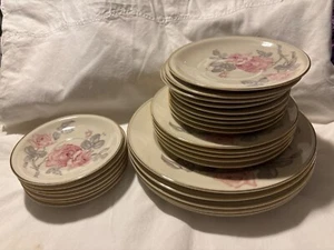 Hutschenreuther The Montrose 26 PCS VINTAGE DINNER SET SERVICE FOR 6 - Picture 1 of 5