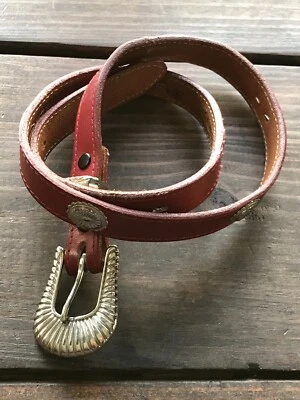 Cinturón de cuero rojo Nocona para mujer con hebilla plateada detalles de caracola estilo occidental talla 28 Foto 1 de 4