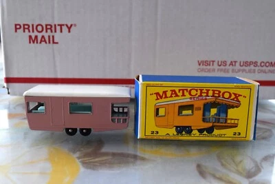 Coche diecast vintage Matchbox Lesney n.º 23 - remolque rosa claro caravana con cubierta Foto 1 de 4