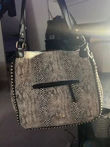 Black Handbag Purse Animal Print with Gold Hardware Jessica Simpson - Picture 1 of 4