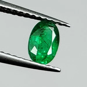 0.47 CT - Natural Zambian Emerald Imperial Green Lustered Gem Oval Shape -7092 - Picture 1 of 2