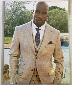 NFL LEGEND CHAD OCHOCINCO JOHNSON Signed Autographed 11x14 Photograph - Picture 1 of 2