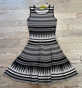 Gianni Bini Knit Sienna Skater Dress Black & Ivory X-SMALL Bodycon STRETCH NWT - Picture 1 of 11
