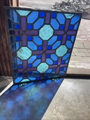 SG5029 Stained Glass Window no frame 16.75 x 19.5 - Image 1 of 4
