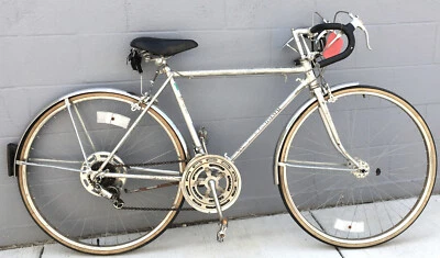 Bicicleta de Carretera Schwinn Continental De Colección EE. UU. Corta Adulto Plateada 10 velocidades Guardabarros ASIS Foto 1 de 4