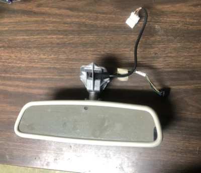 2007-2009 Mercedes-Benz W211 E350 E320 E63 E55 rear mirror Light garage remote - Image 1 of 4