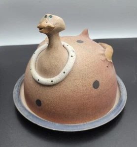 Turkey Butter Dish Art Pottery With Signature - Bild 1 von 10