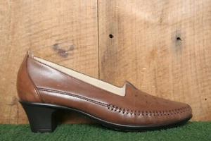SAS 'Sonyo' Brown Perforated Patent Leather Low Heel Pumps Sz. 8N - Picture 1 of 10
