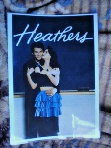 1 X LAMINATED POSTER 30 X 21 cm MOVIE HEATHERS - Picture 1 of 3