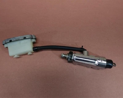 Harley Davidson VRSCSE 2005-2006 V-Rod cilindro maestro de freno trasero Foto 1 de 4