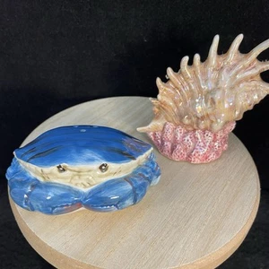 Blue Crab & Sea Shell Kitchy SALT AND PEPPER Set Nautical Seafood - Picture 1 of 7