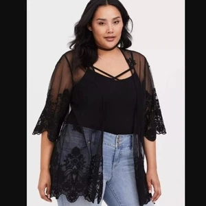 Kimono calavera bordada negra tórrida encaje transparente caprichoso talla grande 3/4XL - Imagen 1 de 7