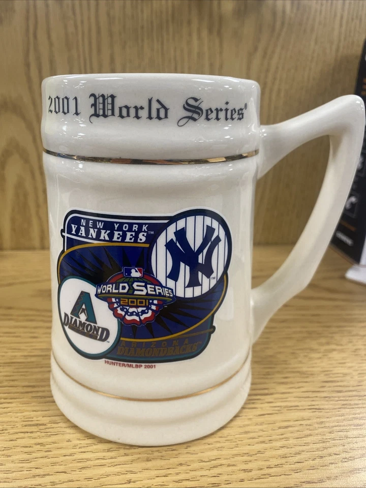 DIAMONDBACKS & YANKEES - 2001 WORLD SERIES CERAMIC STEIN - Image 1 of 4