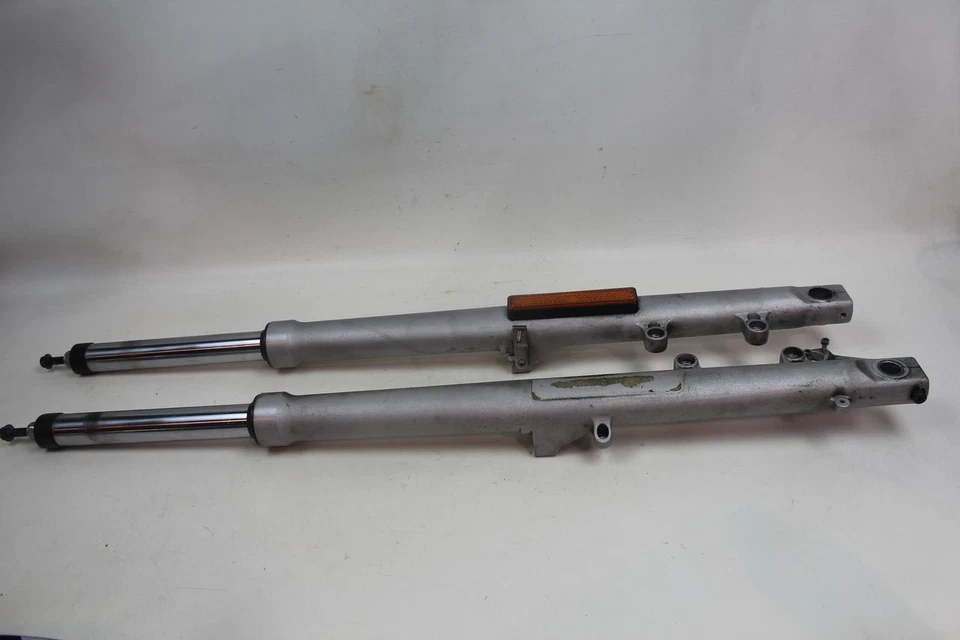 Suspensão dianteira BMW R1100R R1100 R 1998 RETA 31422330557 31422330558 - Imagem 1 de 4