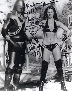 Starcrash cult sci-fi movie photo signed by Judd Hamilton and Caroline Munro - Picture 1 of 1