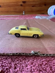 Eldon 1:32 HO Vtg aurora 1965 Corvette Stingray Yellow Slot Car Made in Japan - Picture 1 of 6